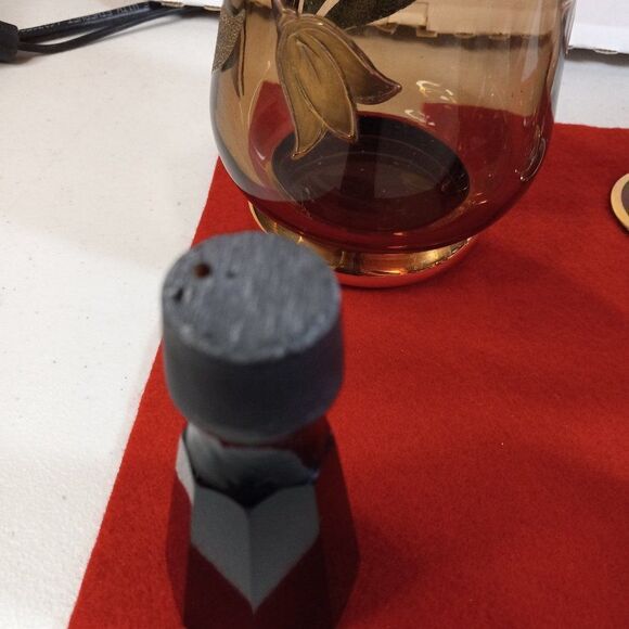 Vintage Amber Glass Decanter and 6 Cordial Glasses - Picture 7 of 12